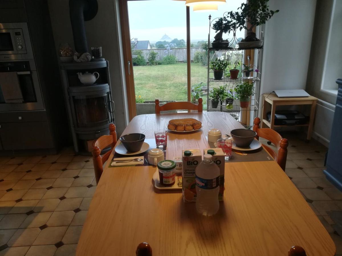 Les Agapanthes Bed & Breakfast Huisnes-sur-Mer Exterior photo