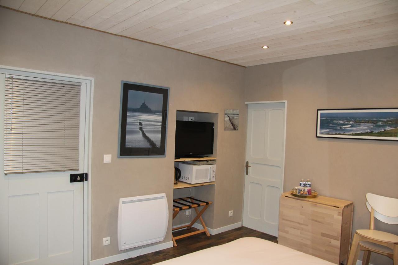 Les Agapanthes Bed & Breakfast Huisnes-sur-Mer Exterior photo